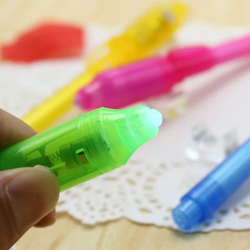 8Pcs/Lot 2 in 1 Magic Light Pen Invisible Ink Pen,Secrect Message Pens,For Drawing Fun Activity Kids Party Favors Gift